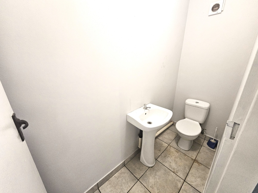 To Let Commercial Property for Rent in Rustenburg Rural North West